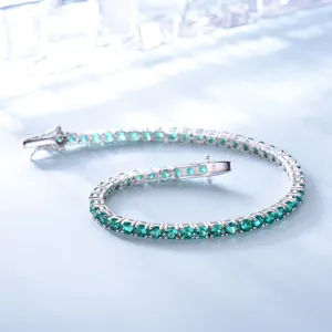 S925 Silber Smaragd Tennis Armband Glänzender Grüner Edelstein Elegantes Modeschmuck