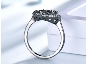 Atemberaubender 925er Sterlingsilber schwarzer Ring mit funkelnden weissen Zirkoniasteinen.