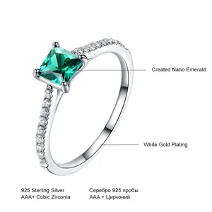 Silber Nano Smaragd Ring mit Weissgold Beschichtung und Zirkonia Steinen fuer Damen.
