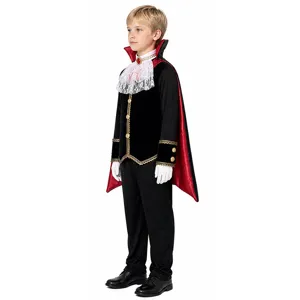 Ensemble de costume de vampire d'Halloween pour enfants avec cape et col en dentelle.