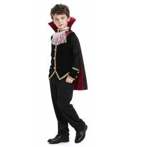 Détail de costume de vampire pour enfants avec veste noire, cape doublée de rouge et col jabot.