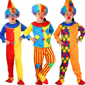 Details des bunten Clown Kostüm Sets mit Overall und bunten Accessoires für Kinder Feier.