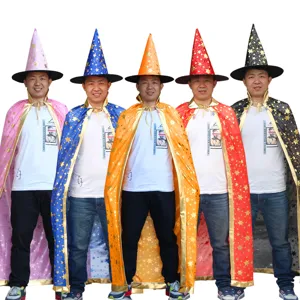 Cape de sorcier adulte pour Halloween avec motif d'étoiles, déguisement coloré de fête show.