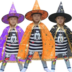 Cape de sorcière et sorcier d'Halloween pour enfants avec motif d'étoiles pour fête.