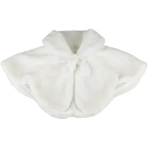 Détail de la cape blanche en peluche pour fille avec nœud, boléro doux en fausse fourrure.
