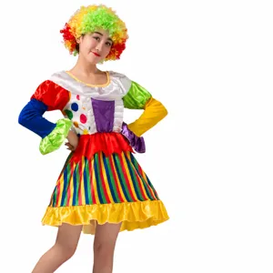 Femme coloré clown costume robe pour spectacle de scène fête cosplay et carnaval.