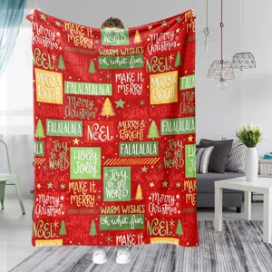 Kerst flanellen deken met feestelijke tekstprint, zacht en comfortabel voor de bank.