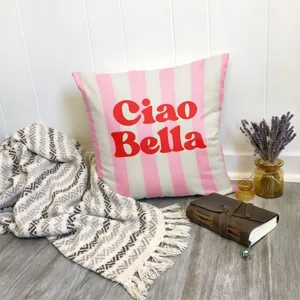 Cojín decorativo a rayas nórdicas con texto rojo Ciao Bella, cojín muy cómodo para el hogar.
