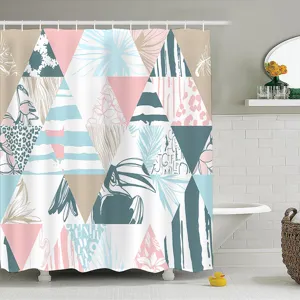 Decoratief douchegordijn met tropische blad- en bloemenprint voor de moderne badkamer.