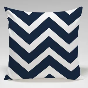 Housse de coussin moderne bleu marine et blanche a motif Chevron pour decoration de lit et salon.