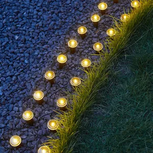Guirlande lumineuse solaire LED pour alleé de jardin, eclairage exterieur pour pelouse.