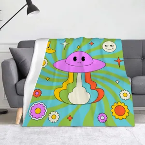 Morbida coperta in flanella con design retro groovy di UFO e funghi per divano letto.