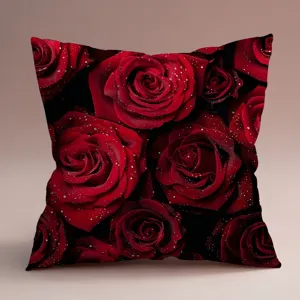 Funda de cojin cuadrada con estampado de rosas rojas para sofa cama y decoracion.
