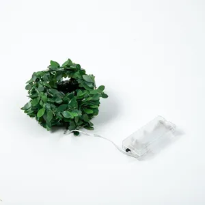 Guirlande lumineuse LED feuille de lierre artificielle avec boîtier à piles design.