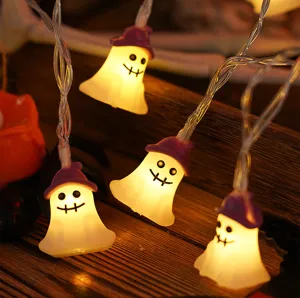 Φωτεινή γιρλάντα LED φάντασμα Halloween με μωβ καπέλο μάγισσας, ζεστό κίτρινο φως, διακόσμηση.