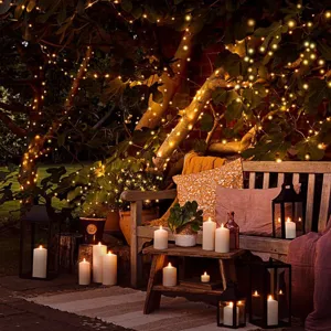 Detailweergave van de LED lichtketting voor buiten, warme sfeervolle kerstverlichting.