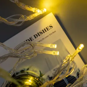 LED Lichterkette Detail Nahaufnahme warmes gelbes Leuchten fur die Heimdekoration