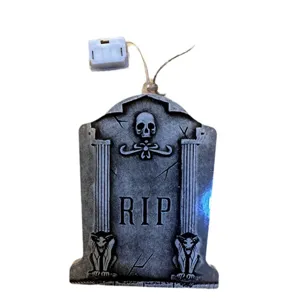 Κρεμαστό φωτιστικό ταφόπλακας Halloween με σχέδιο κρανίου και LED για τρομακτική διακόσμηση.