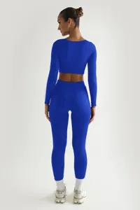 Σετ γιόγκα crop top με μακριά μανίκια και κολάν σε βασιλικό μπλε χρώρος, πίσω όψη.