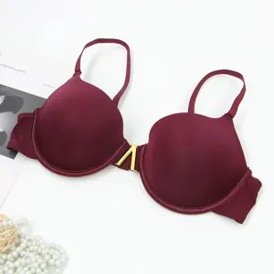 Detailed view of the sexy underwire gathering solid color bra with stylish metal front buckle.