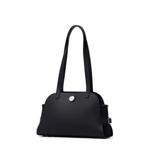 Elegante schwarze Ledertasche für Damen, klassische Shopper Umhängetasche mit Verschluss.