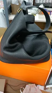 Sac seau en cuir veritable souple premiere couche de vache cabas main femme elegant