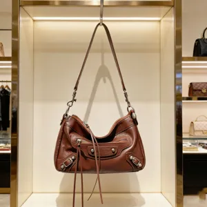 Femmes Véritable Cuir Moto Bandoulière Sac Vintage Rivet Tote Épaule Sac Grande Capacité Poignée Supérieure Sac à Main
