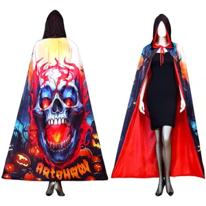Cape à capuche d'Halloween avec impression de crâne et citrouille pour fête effrayante.