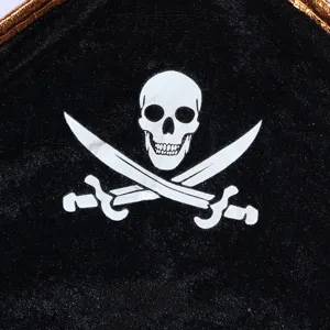 Vue détaillée du costume de pirate d'Halloween pour enfants en velours noir tête de mort.