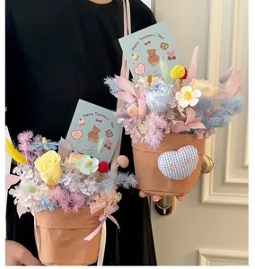 Lehrer Tag Vintage Kraftpapier Blumenbeutel Strauß Geschenkkorb Detailansicht süßes Gesteck
