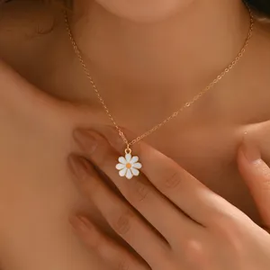 Daisy Flower Pendant Necklace For Women Copper Enamel Daisy Choker Necklace Gold Silver Plated Fashion Jewelry Everyday Gift