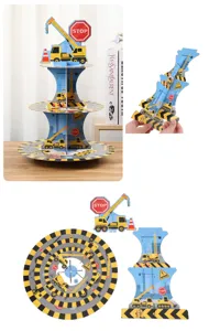 Vista detallada del soporte para cupcakes de cartón con temática de vehículos de obra.