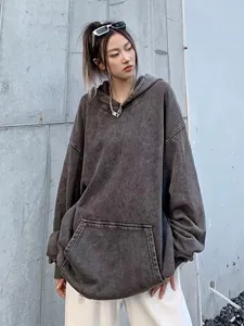 Oversized vintage wash fleece hoodie for men and women, casual streetwear top for autumn.