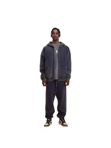 Vintage washed zip-up hoodie and sweatpants set for men, American retro loose fleece streetwear.