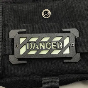 Fibbia Luminosa Riflettente di Avvertimento ABS DANGER per Borse Tattiche EDC e Attrezzatura da Esterno