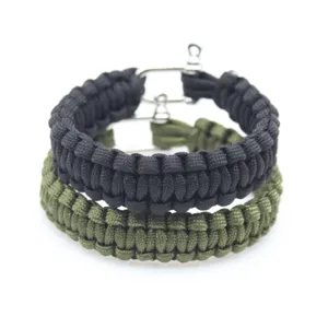 Braccialetto di sopravvivenza in paracord con grillo a U regolabile, cinturino da esterno.