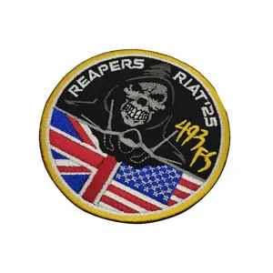 Militärisches taktisches besticktes Moralabzeichen mit Sensenmann, US- und UK-Flaggen.