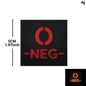 Parche táctico reflectante cuadrado de 5 cm con grupo sanguíneo NEG para ropa.