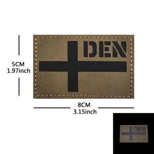 Parche moral táctico caqui con diseño reflectante infrarrojo, velcro y tamaño 8x5cm.