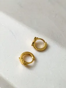 Goldene kleine Creolen Ohrringe, minimalistischer geometrischer Schmuck fur Alltag