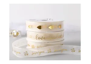 Gouden folie doorzichtige organza lint met hartjes patronen voor boeket cadeau verpakking.