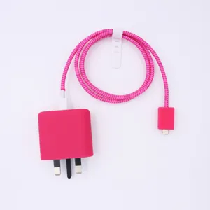 Silikon Schutzhuelle und Spiral-Kabelwickler Set fuer UK Stecker Ladegeraet, rosa Detailansicht.