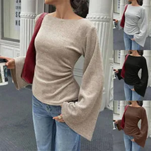Haut à manches longues pour femmes avec manches évasées et détails de taille plissés