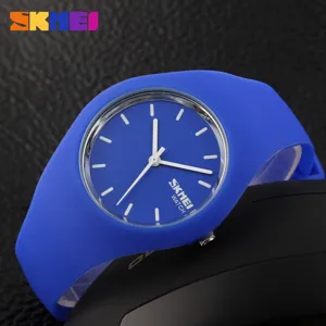 Montre à quartz en silicone bleu minimaliste pour étudiant
