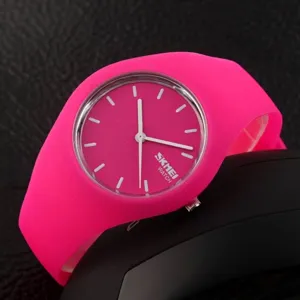 Montre à quartz en silicone rose vif avec cadran minimaliste