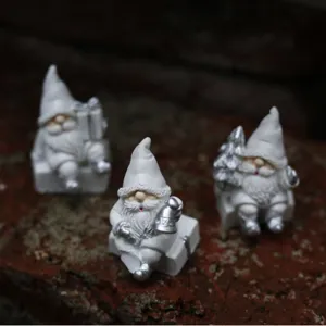 Noël Résine Figurines de Père Noël Blanc Argent Ornements Décoratifs Pour Fête Maison Décoration de Table