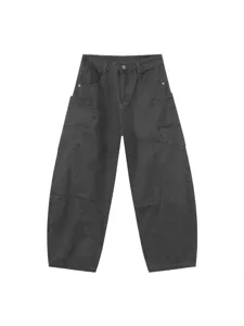 Dark grey wide leg cargo jeans vintage hip hop style streetwear multi pocket denim pants