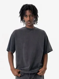 Vintage Washed Kurzarm T-Shirt Detail, lässige Oversize Passform und weicher Baumwollstoff.