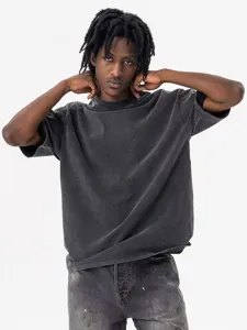 Oversize vintage gewaschene Baumwoll Kurzarm T-Shirt mit Hiphop Streetwear Stil fuer Herren.