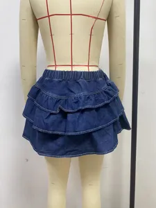 Zomer vrouwen effen kleur sexy multi-layer ruffle denim rok casual korte mini rok.